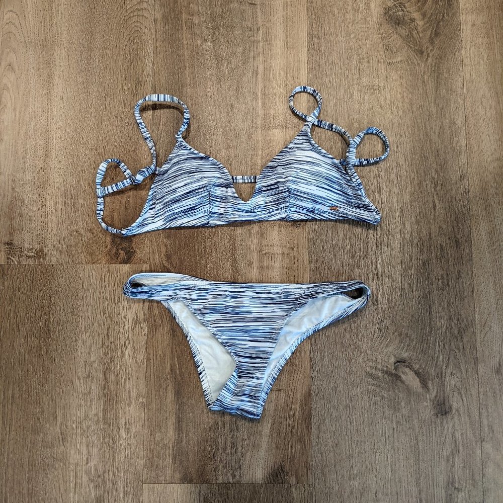 Roxy Bikini Set - image 1